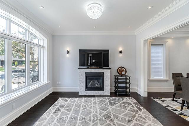35 Burnelm Dr, House detached with 4 bedrooms, 5 bathrooms and 3 parking in Toronto ON | Image 37