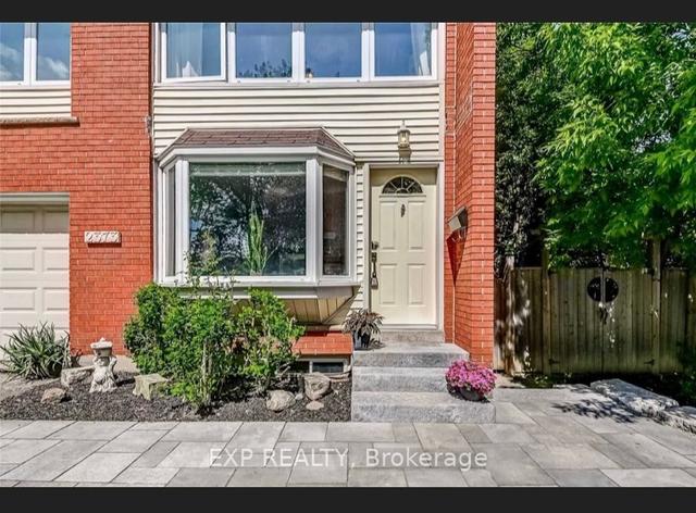 2373 Maryvale Crt, House attached with 3 bedrooms, 2 bathrooms and 2 parking in Burlington ON | Image 1
