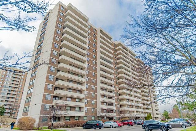 103 - 3 Lisa St, Condo with 3 bedrooms, 2 bathrooms and 1 parking in Brampton ON | Image 1