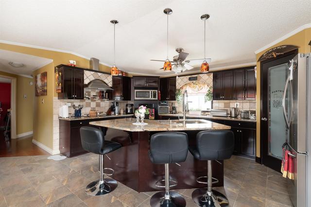 185 Card Crescent, House detached with 3 bedrooms, 2 bathrooms and 5 parking in Wood Buffalo AB | Image 18