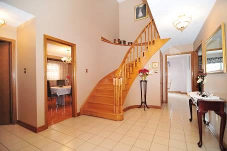 102 Impala Cres, House detached with 4 bedrooms, 4 bathrooms and 3 parking in Vaughan ON | Image 2