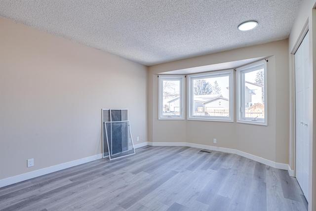 84 Rivervalley Drive Se, House detached with 3 bedrooms, 3 bathrooms and 2 parking in Calgary AB | Image 10