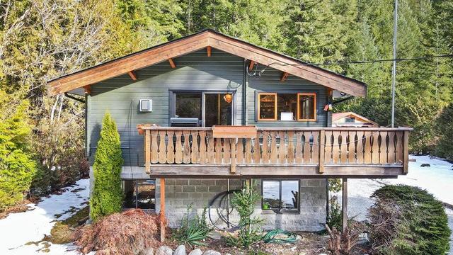 2040 Midnight Way, House detached with 6 bedrooms, 4 bathrooms and 10 parking in Squamish BC | Image 17