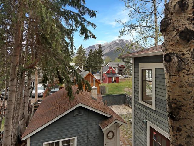 213 Otter Street, House detached with 5 bedrooms, 3 bathrooms and 2 parking in Banff AB | Image 45