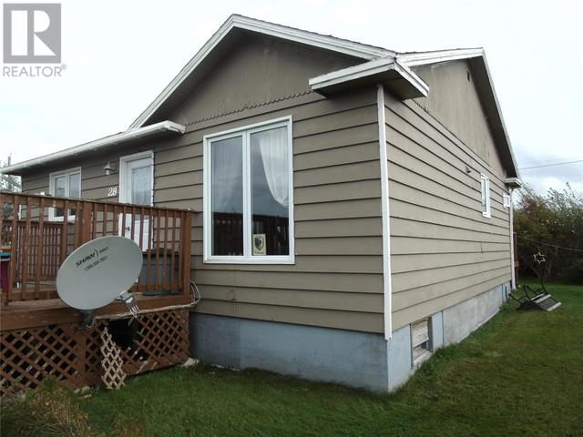 28 Gull Island Road, House detached with 3 bedrooms, 1 bathrooms and null parking in Wabana NL | Image 2