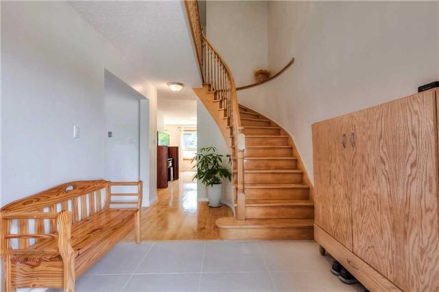 8 Keys Dr, House detached with 3 bedrooms, 4 bathrooms and 4 parking in Ajax ON | Image 2