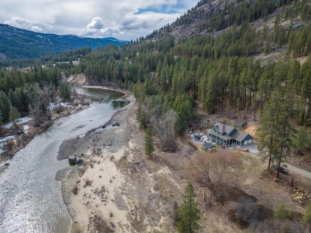 855 Highway 3, House detached with 4 bedrooms, 4 bathrooms and null parking in Kootenay Boundary C BC | Image 41