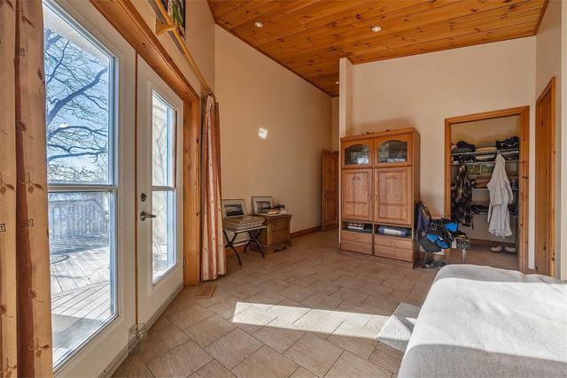 578 Thomas Rd, House detached with 2 bedrooms, 2 bathrooms and 7 parking in Rideau Lakes ON | Image 9