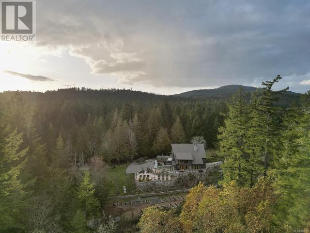 4573 Prospect Lake Rd, House detached with 6 bedrooms, 7 bathrooms and 10 parking in Saanich BC | Image 71
