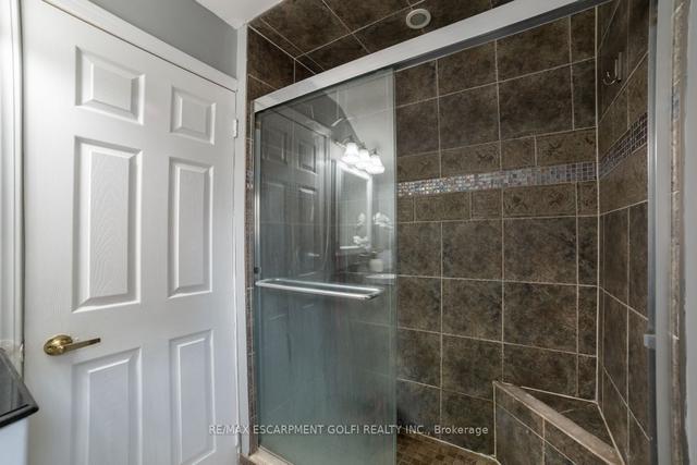 381 Herkimer St, House detached with 2 bedrooms, 1 bathrooms and 0 parking in Hamilton ON | Image 26