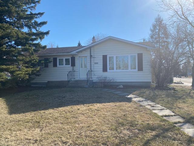 8501 100 Street, House detached with 3 bedrooms, 1 bathrooms and 4 parking in Grande Prairie AB | Image 1