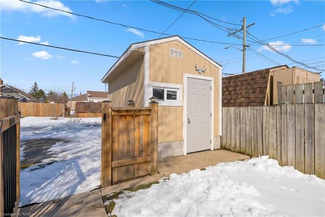 25 Almond Street, House detached with 2 bedrooms, 1 bathrooms and null parking in St. Catharines ON | Image 24
