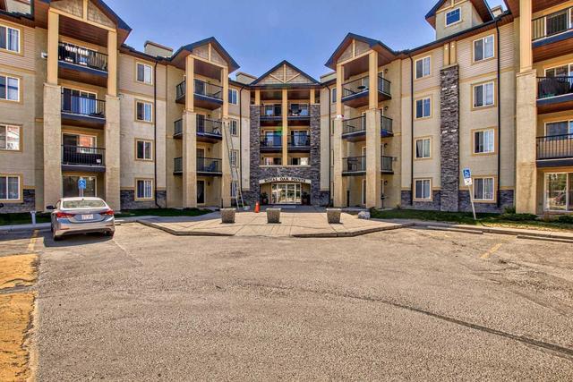 1432 - 8810 Royal Birch Boulevard, Condo with 2 bedrooms, 2 bathrooms and 1 parking in Calgary AB | Image 2