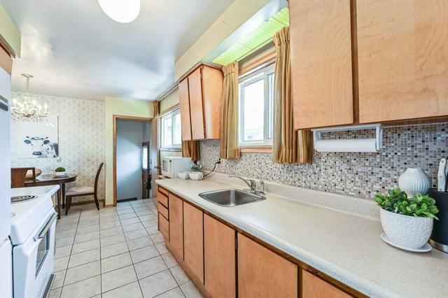 79 East 16th St, House detached with 3 bedrooms, 2 bathrooms and 3 parking in Hamilton ON | Image 39