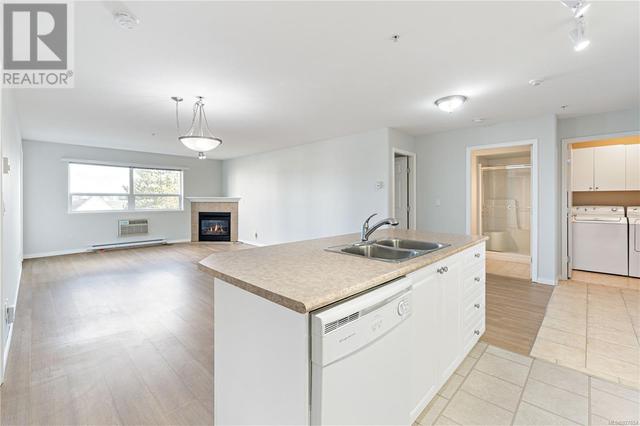 111 - 1633 Dufferin Cres, Condo with 2 bedrooms, 2 bathrooms and 7 parking in Nanaimo BC | Image 7