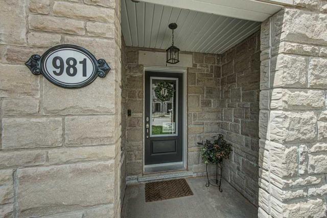 981 Alder Gate St, House attached with 2 bedrooms, 3 bathrooms and 3 parking in Milton ON | Image 36