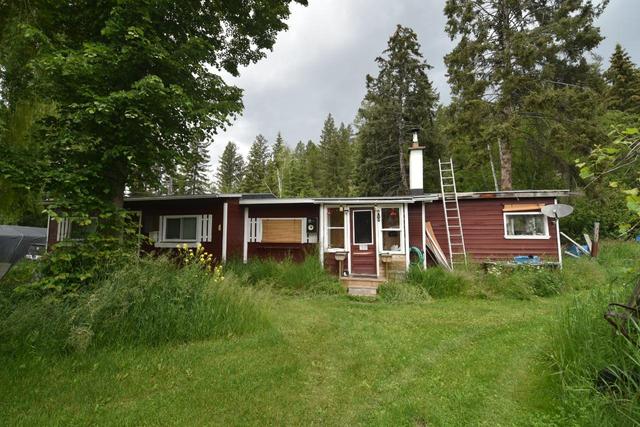 5057 Bradford Road, House detached with 3 bedrooms, 1 bathrooms and null parking in East Kootenay E BC | Image 8