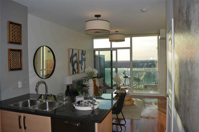 lph01 - 1 Avondale Ave, Condo with 1 bedrooms, 2 bathrooms and 1 parking in Toronto ON | Image 21