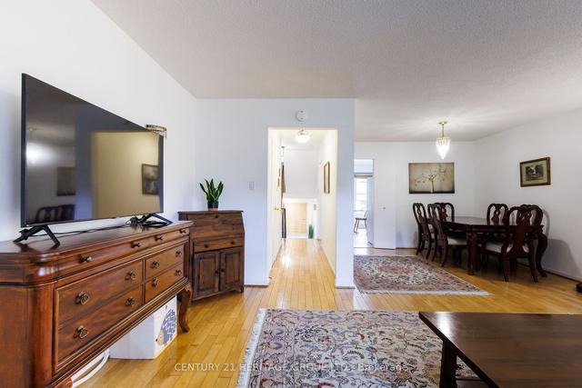 380 Simonston Blvd, Townhouse with 3 bedrooms, 3 bathrooms and 2 parking in Markham ON | Image 33