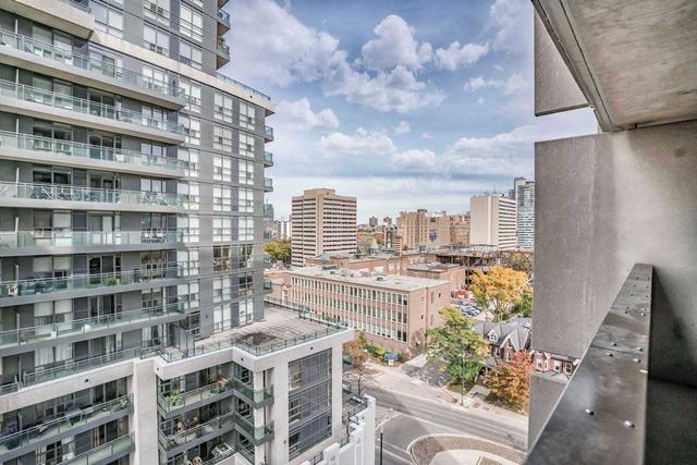 1011 - 720 Spadina Ave, Condo with 0 bedrooms, 1 bathrooms and 0 parking in Toronto ON | Image 25