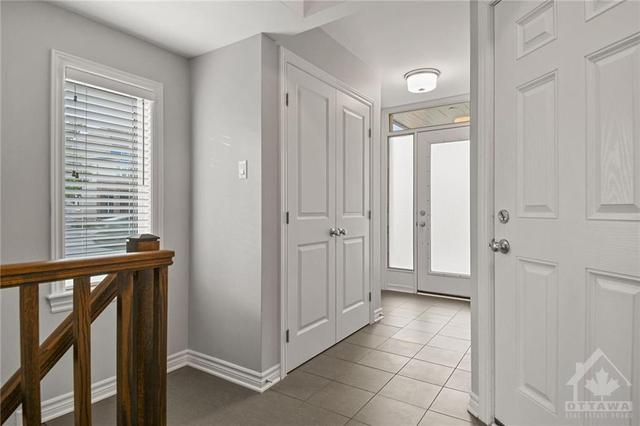220 Wood Acres Grove, Townhouse with 3 bedrooms, 3 bathrooms and 3 parking in Ottawa ON | Image 18
