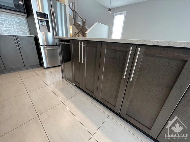 18 Gardenpost Terrace, Townhouse with 3 bedrooms, 3 bathrooms and 3 parking in Ottawa ON | Image 14