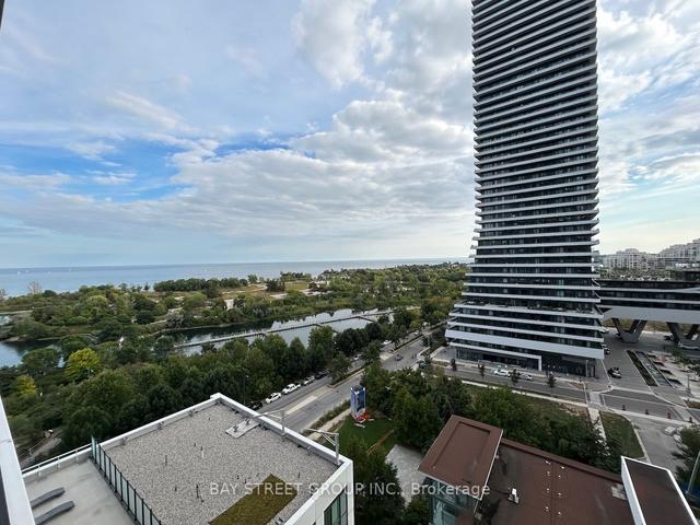 1001 - 65 Annie Craig Dr, Condo with 1 bedrooms, 1 bathrooms and 1 parking in Toronto ON | Image 4