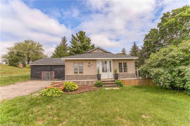 1028 Long Lake Road, House detached with 2 bedrooms, 1 bathrooms and 6 parking in Central Frontenac ON | Image 1