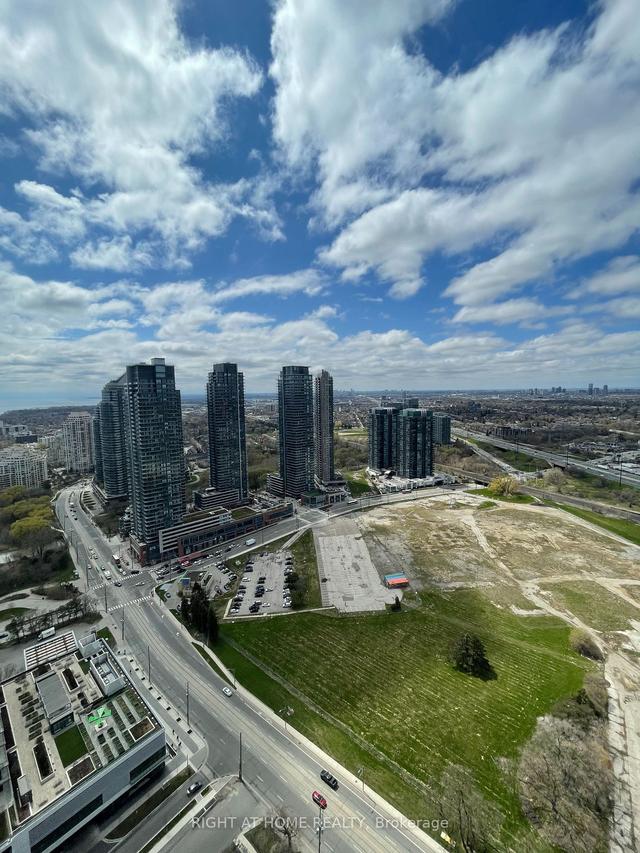 4009 - 70 Annie Craig Dr, Condo with 1 bedrooms, 1 bathrooms and 1 parking in Toronto ON | Image 5