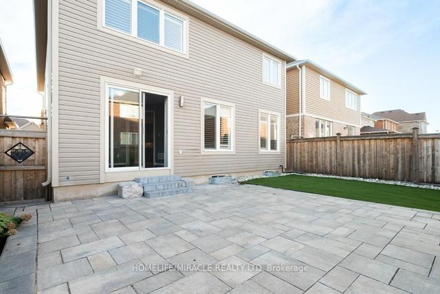 921 Dice Way, House detached with 3 bedrooms, 3 bathrooms and 4 parking in Milton ON | Image 12