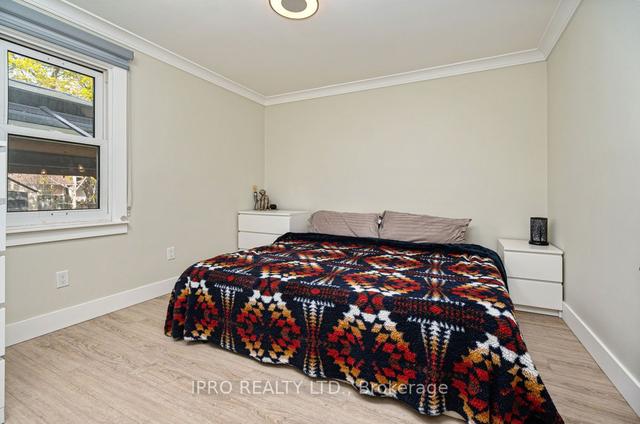 20 Fern St, House detached with 2 bedrooms, 2 bathrooms and 4 parking in Brampton ON | Image 24