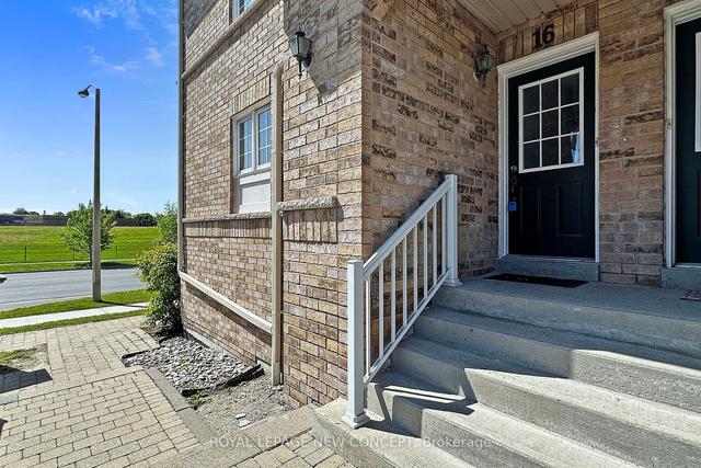 16 - 200 Mclevin Ave, Townhouse with 3 bedrooms, 2 bathrooms and 2 parking in Toronto ON | Image 34