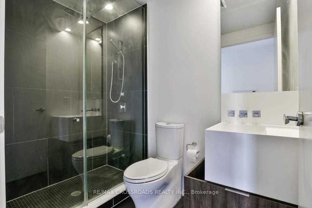 2110 - 1 Bloor St E, Condo with 2 bedrooms, 2 bathrooms and 0 parking in Toronto ON | Image 4