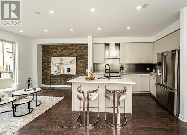 1 Fancamp Dr, House attached with 4 bedrooms, 5 bathrooms and 4 parking in Vaughan ON | Image 6