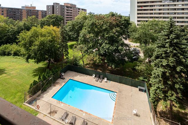 607 - 90 Ling Rd, Condo with 3 bedrooms, 2 bathrooms and 1 parking in Toronto ON | Image 26