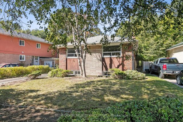 84 Applefield Dr, House detached with 3 bedrooms, 2 bathrooms and 3 parking in Toronto ON | Image 1