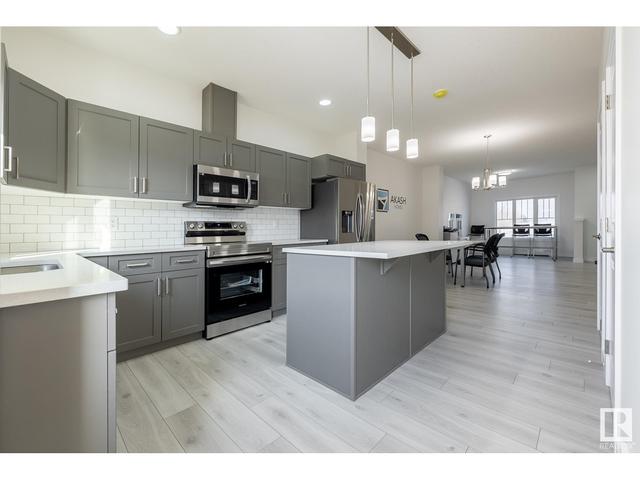 3008 4 St Nw, House semidetached with 3 bedrooms, 2 bathrooms and 2 parking in Edmonton AB | Image 8