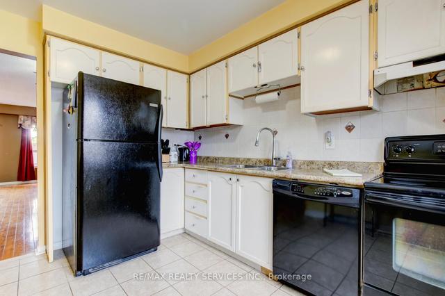45 - 146 Moregate Cres, Townhouse with 3 bedrooms, 2 bathrooms and 2 parking in Brampton ON | Image 10