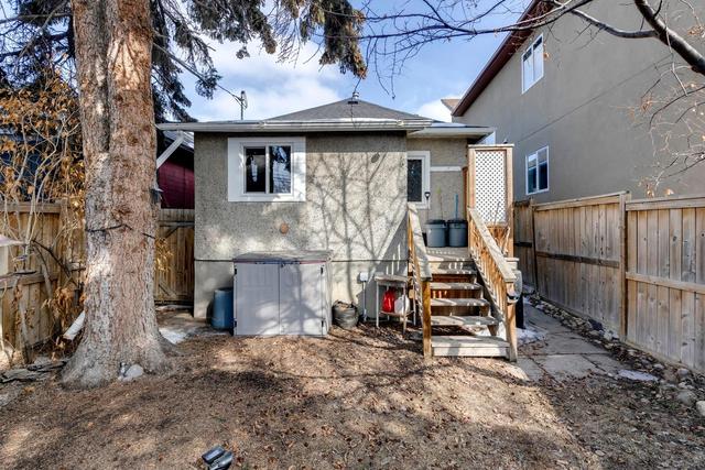 1305 20 Avenue Nw, House detached with 3 bedrooms, 2 bathrooms and 2 parking in Calgary AB | Image 39