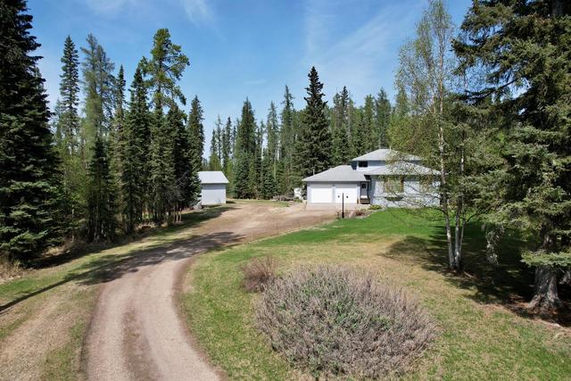 591002 Range Road 113a, House detached with 5 bedrooms, 2 bathrooms and null parking in Woodlands County AB | Image 2