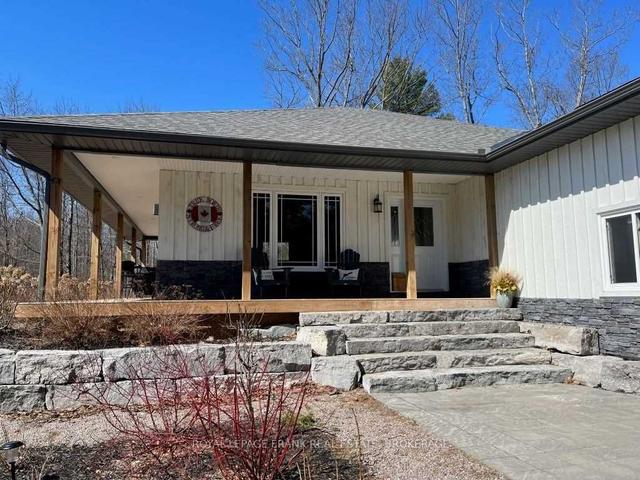 2282 County Road 6 Rd, House detached with 2 bedrooms, 3 bathrooms and 8 parking in Douro Dummer ON | Image 31