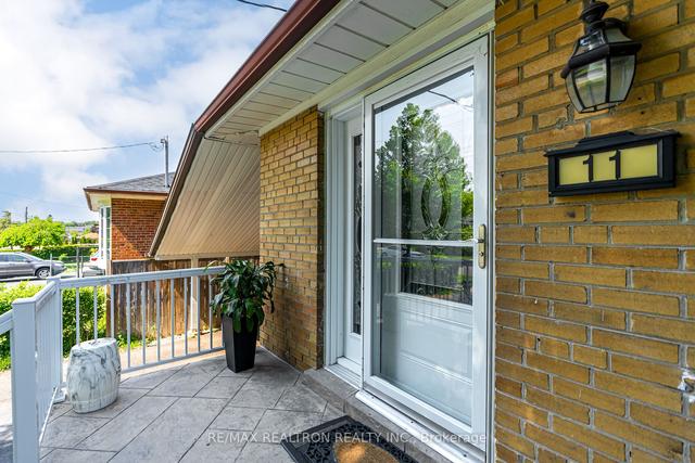 11 Palacky St W, House detached with 3 bedrooms, 2 bathrooms and 3 parking in Toronto ON | Image 34