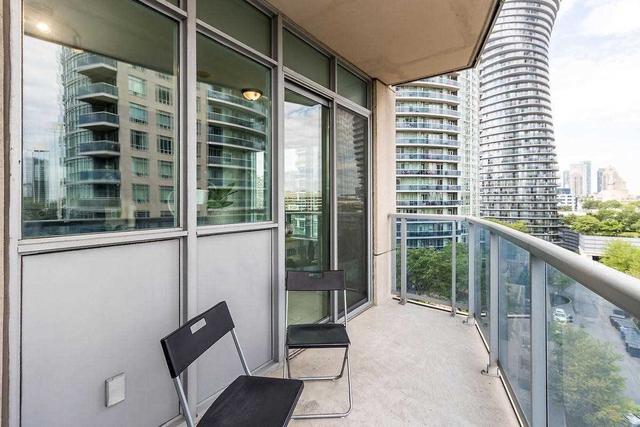 809 - 90 Absolute Ave, Condo with 2 bedrooms, 2 bathrooms and 1 parking in Mississauga ON | Image 15
