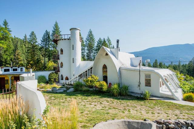 1450 Stewart Creek Road, House detached with 3 bedrooms, 5 bathrooms and null parking in Kootenay Boundary C BC | Image 19