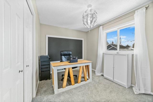 315 Chaparral Place Se, House detached with 3 bedrooms, 3 bathrooms and 4 parking in Calgary AB | Image 24