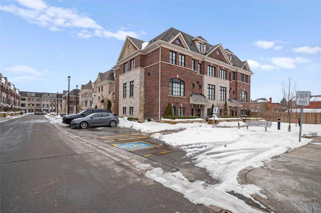 9 - 2015 Queensborough Gate, Townhouse with 3 bedrooms, 3 bathrooms and 2 parking in Mississauga ON | Image 22