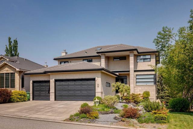 16 Hamptons Cove Nw, House detached with 6 bedrooms, 4 bathrooms and 6 parking in Calgary AB | Image 1