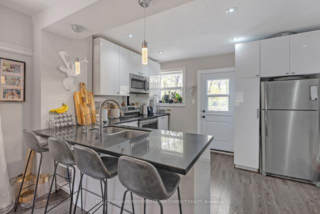 80 Oakcrest Ave, House semidetached with 3 bedrooms, 2 bathrooms and 1 parking in Toronto ON | Image 9