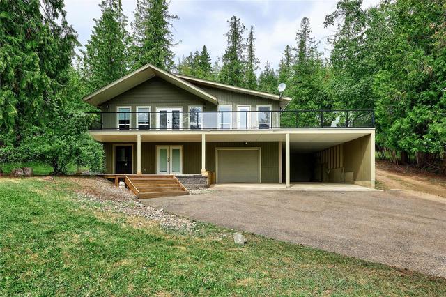 4365 Copper Cove Road, House detached with 3 bedrooms, 2 bathrooms and null parking in Columbia Shuswap F BC | Image 3