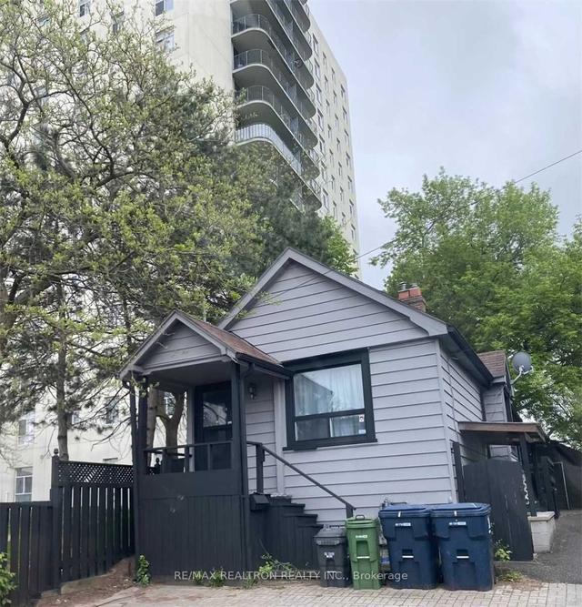 3585 Eglinton Ave W, House detached with 2 bedrooms, 2 bathrooms and 3 parking in Toronto ON | Image 1